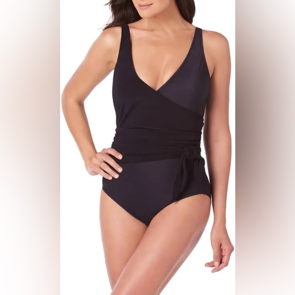 Magicsuit Misty black One-Piece Swimsuit Size 16- Black